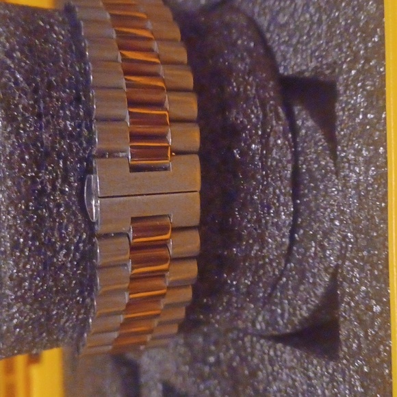 INVICTA WATCH & 8 SLOT CASE - Picture 6 of 6